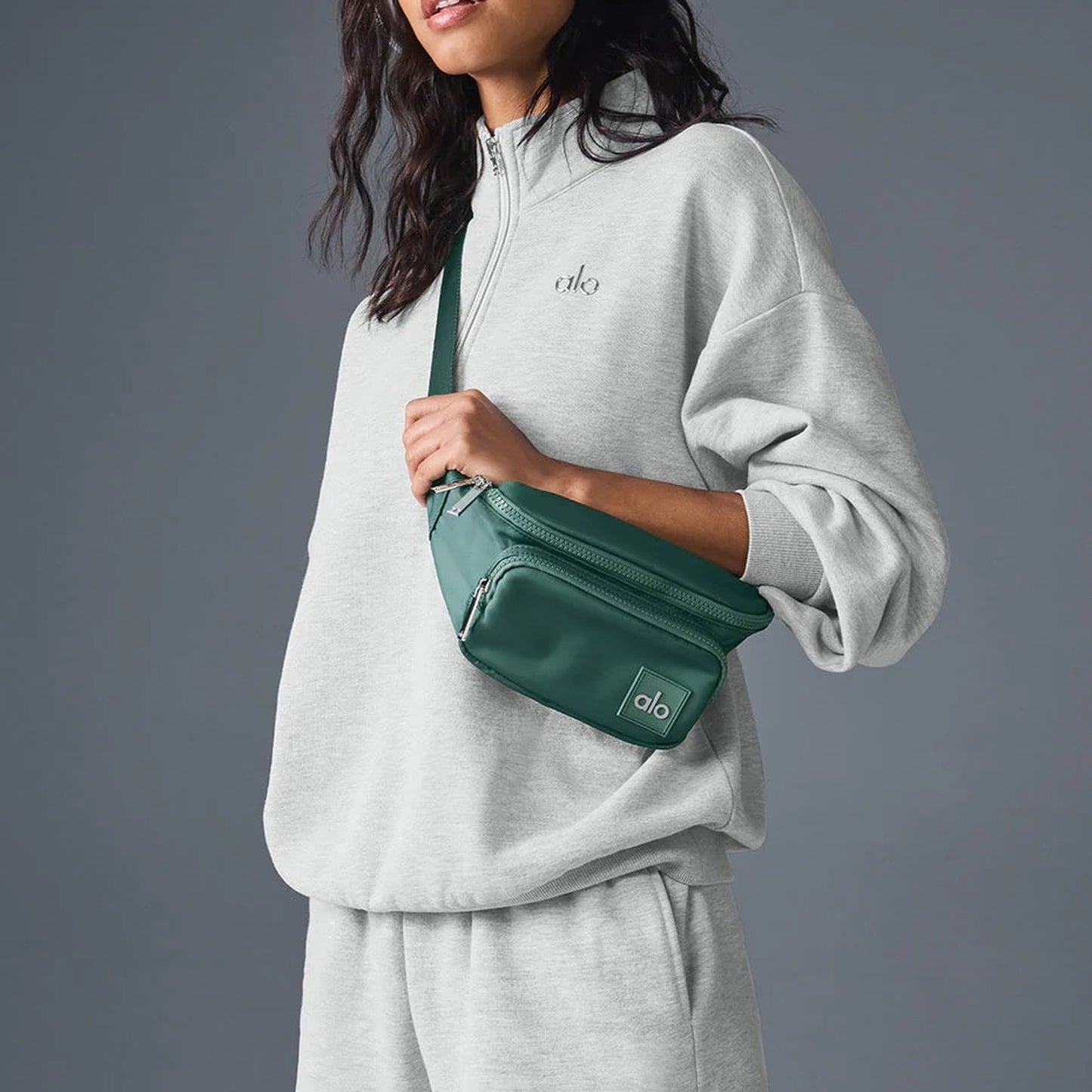 Alo Yoga Explorer Fanny Pack - Winter Ivy